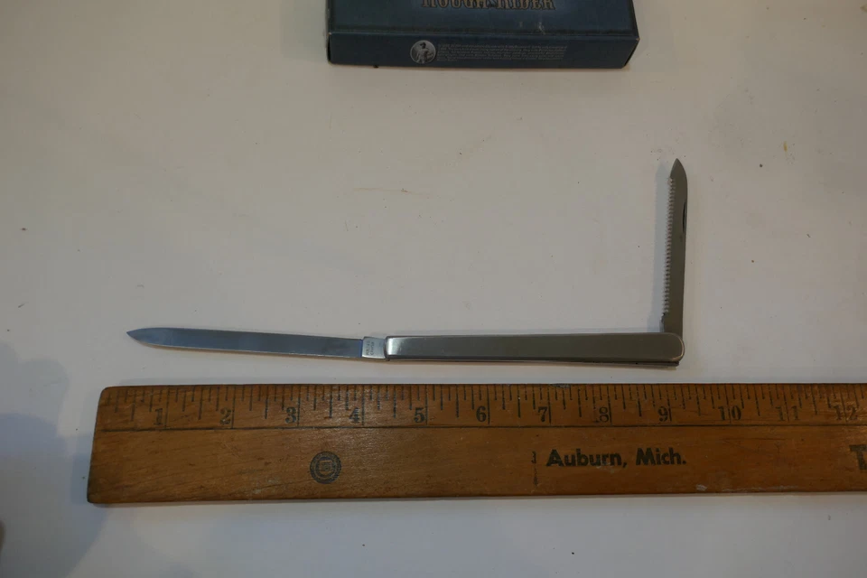 Nuevos cuchillos plegables Ridge Runner & Rough Rider nuevos en caja Foto 2 de 4