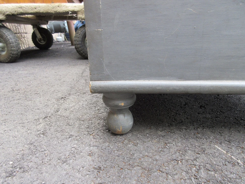 mediados del siglo XIX GRIS PELTRE PA caja de almacenamiento cofre tapa dividida 87" x 30" x 24" Foto 3 de 4