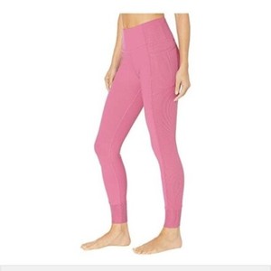 pink yoga pants with pockets
