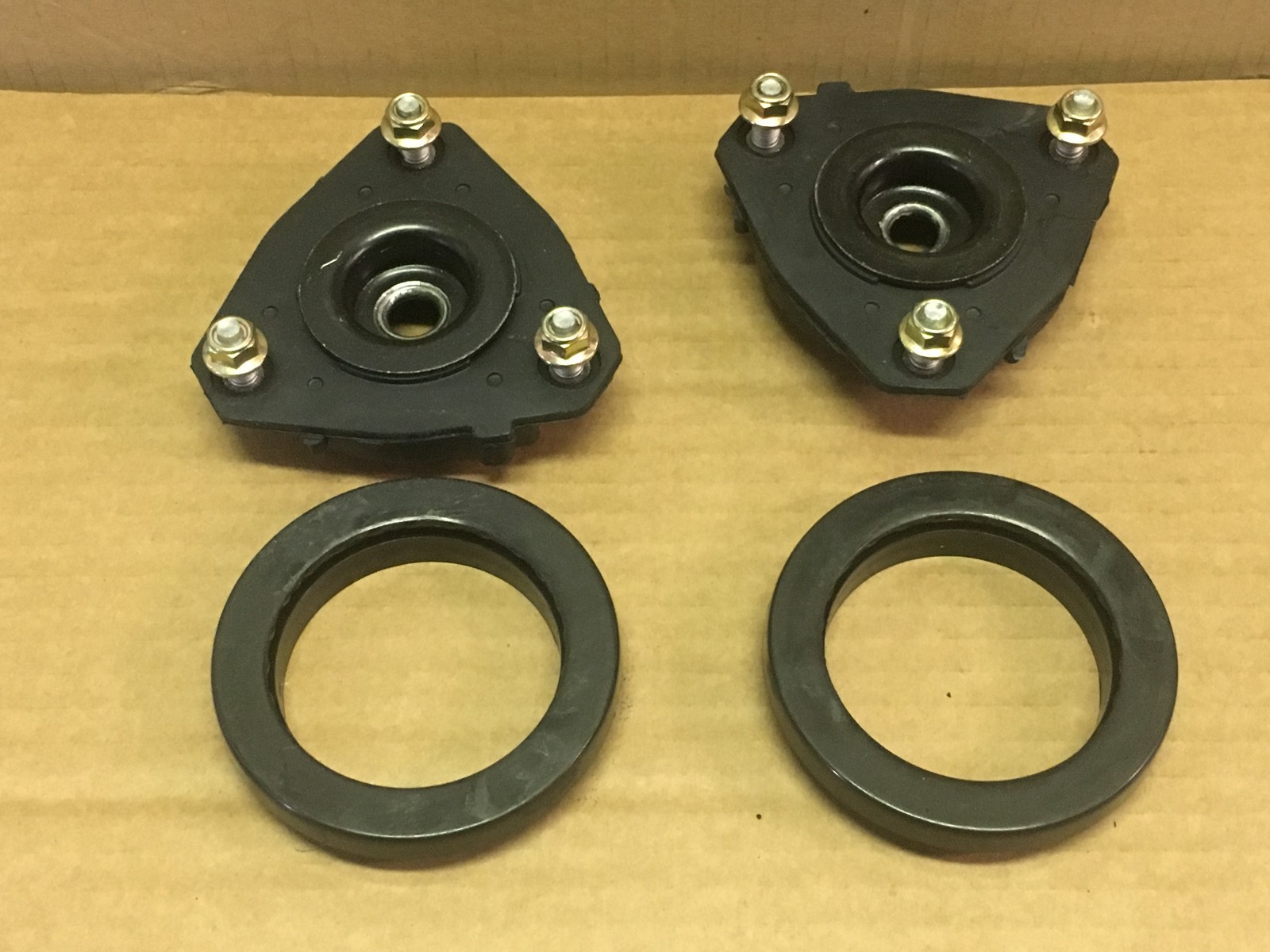 PAIR OF FRONT STRUT TOP MOUNT & BEARING KITS FOR FORD FOCUS MK1 19982004 eBay