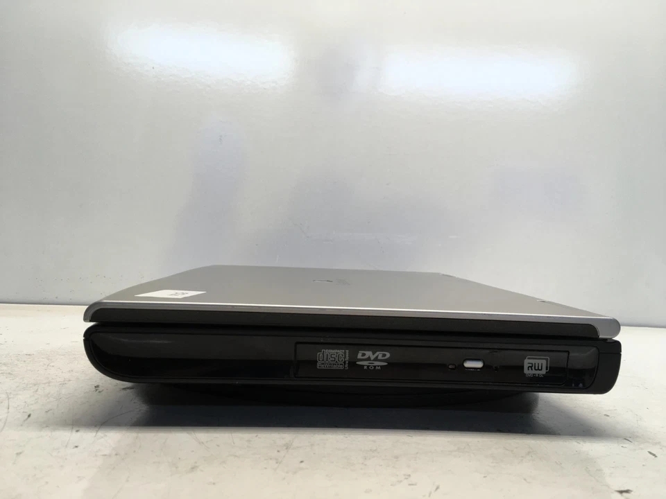 Gateway 7330 Intel Pentium 4 1860 MHz 2 GB SIN HDD/Batería Foto 4 de 4