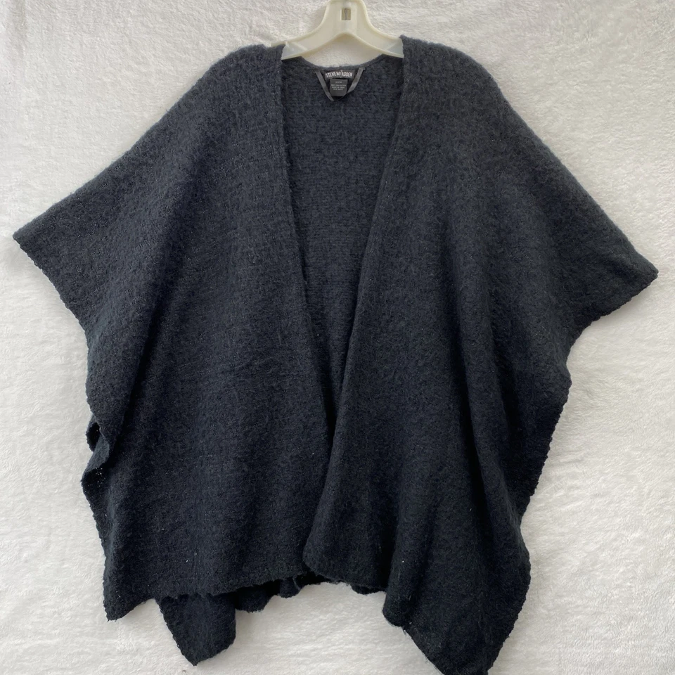 Женская черная шаль Steve Madden один размер подходит для большинства открытых передних - Изображение 2 из 4