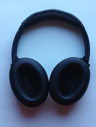 BOSE QuietComfort 35 (QC35) Noise Cancelling Wireless Bluetooth Headphones - Picture 12 of 14