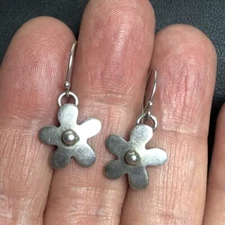 4716 Sterling silver 925 signed A& J M Mexico Flower Earrings 2.7 grams