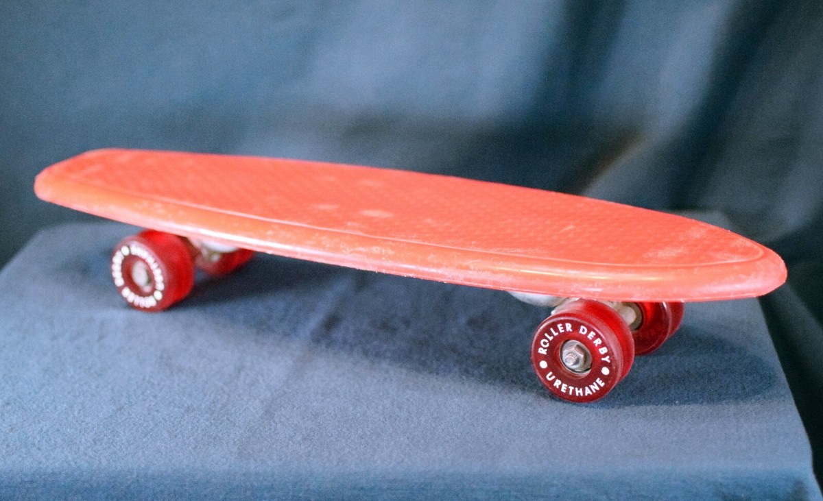 Vintage! ~ 1970's Era / Roller Derby / No. 15P / Red / Plastic