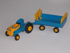 Matchbox Lesney No. 39 + No. 40 TRAKTOR mit ANHÄNGER blau / gelb