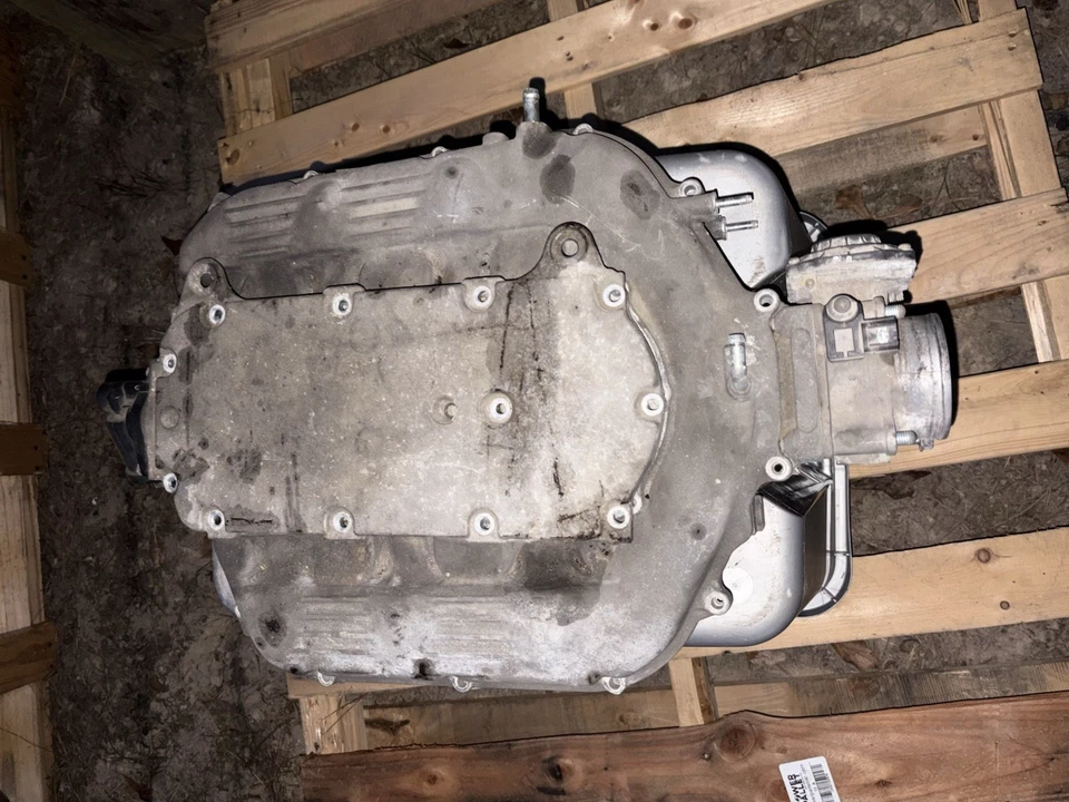 '09-'14 HONDA RIDGELINE upper Intake Manifold 3.5L OEM WITH THROTTLE BODY - Image 3 of 4