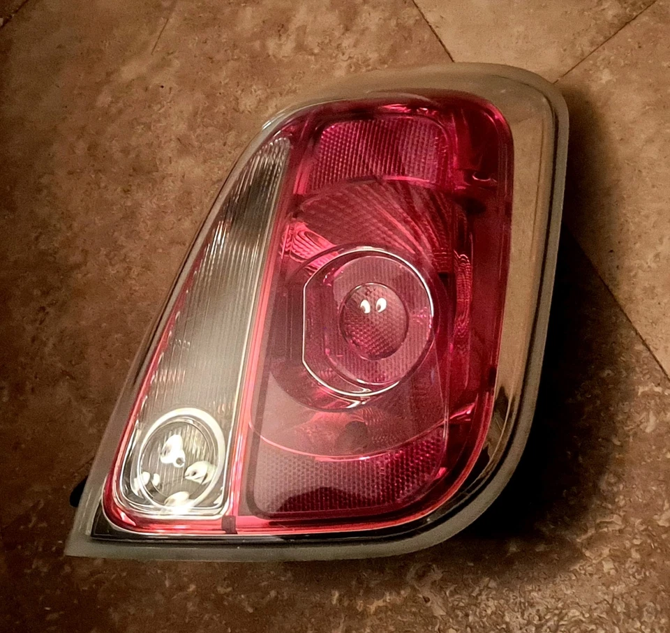 2012-2018 Fiat 500 Abarth Tail Light Passenger Right 2015 2016 2017 Foto 2 de 4