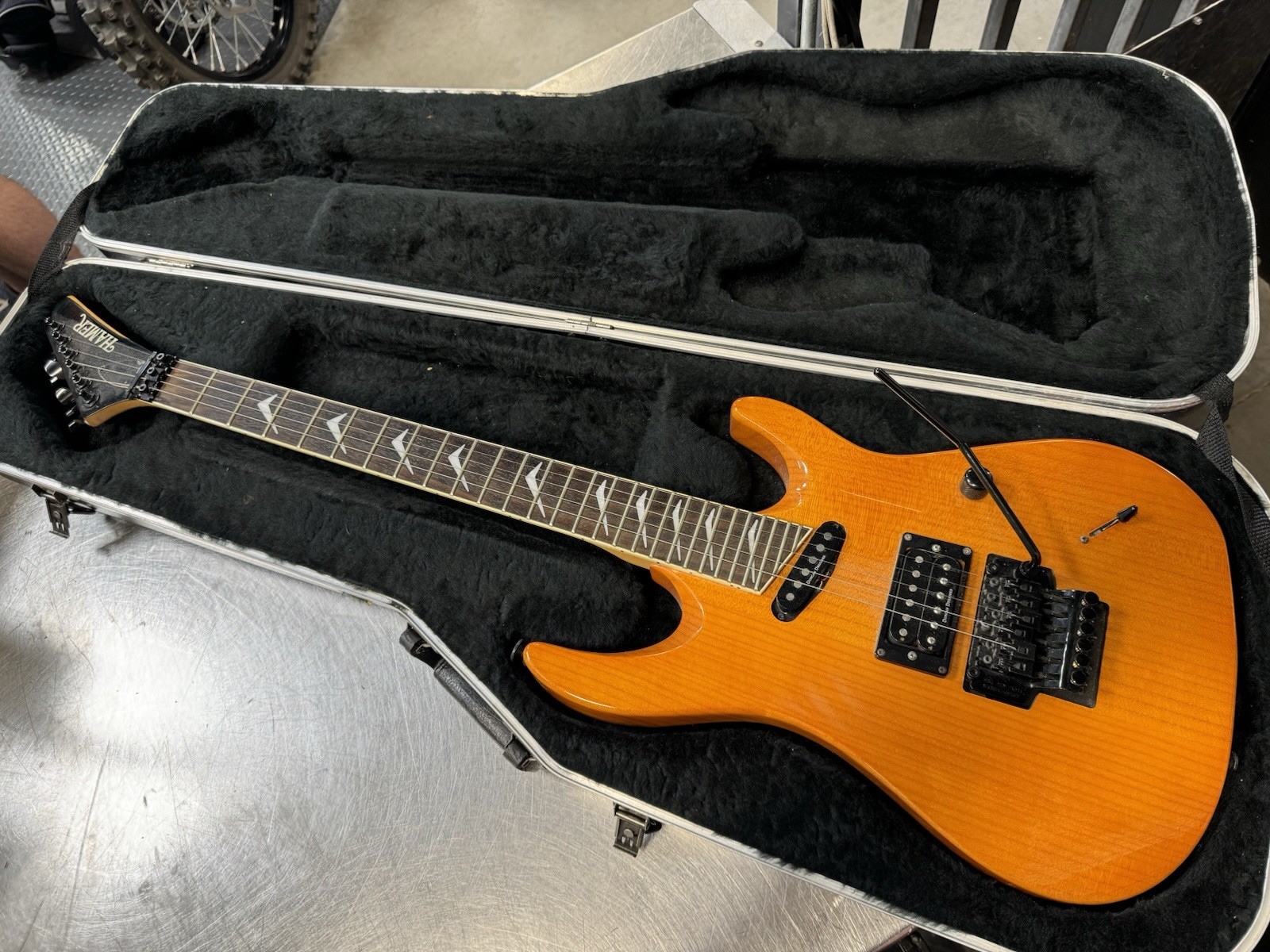 Hamer Californian Standard Guitar Made in KOREA --seems to be 1998-w / Hard Case