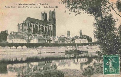 Mantes-la-Jolie Mantes-sur-Seine 78 Yvelines Notre Dame vue de l'Ile de Limag