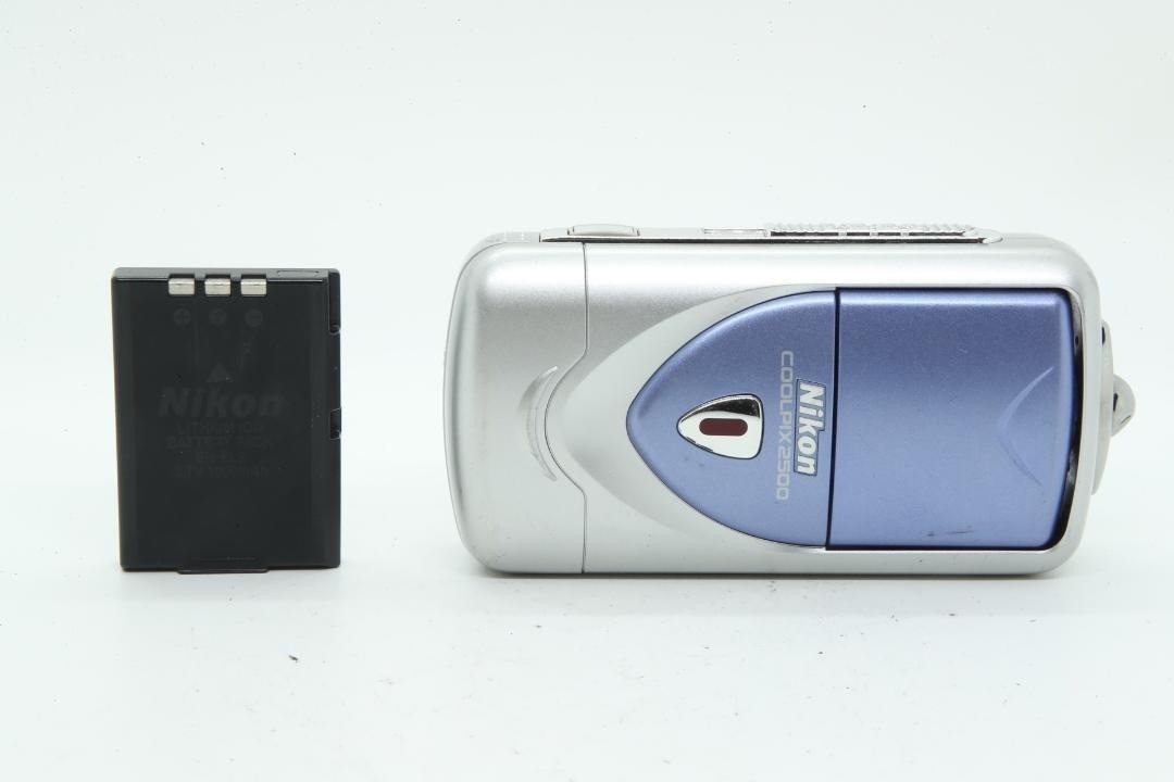 Nikon COOLPIX 2500 Digital Camera Compact Silver Tested