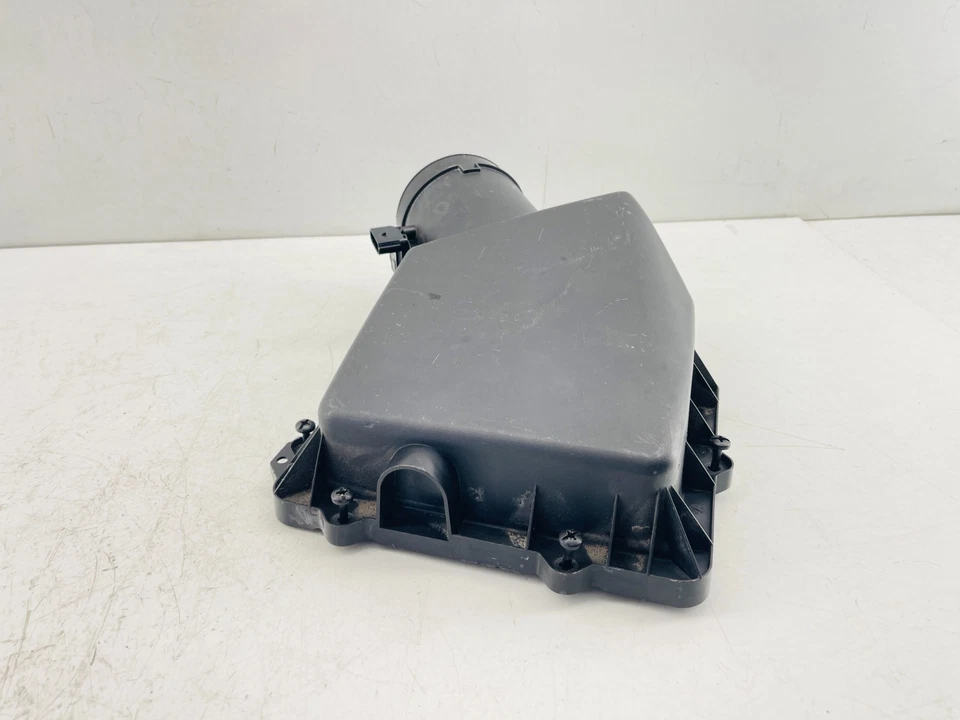 2018–2020 Buick Regal Air Cleaner Upper Housing OEM 84172948 60K - Image 4 of 4