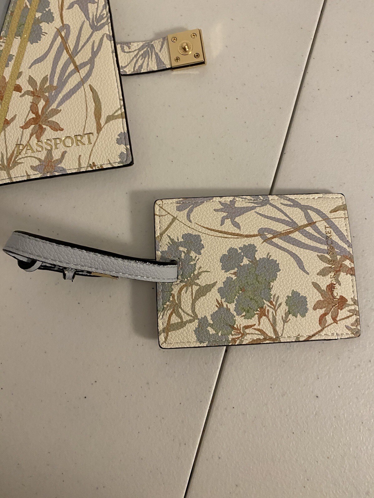 Victoria&rsquo;s Secret Passport Holder and Luggage Tag *NWOT*