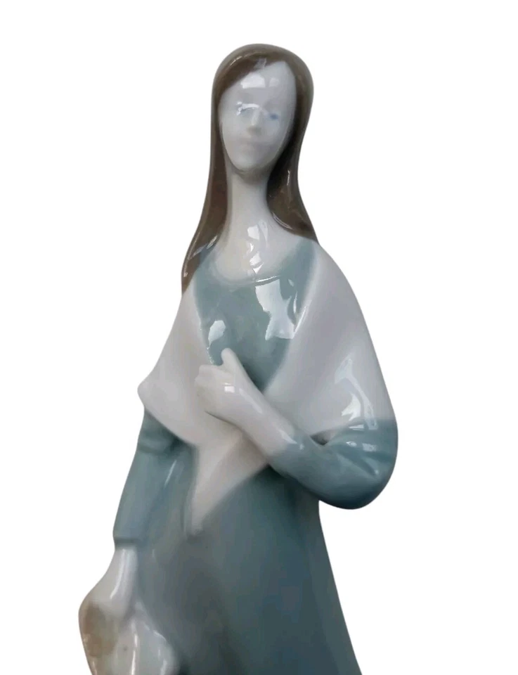 *HH* Bellissima Statuina Statua Porcellana Donna Ragazza Rdt Lladro Nao Statue  - Immagine 3 di 4