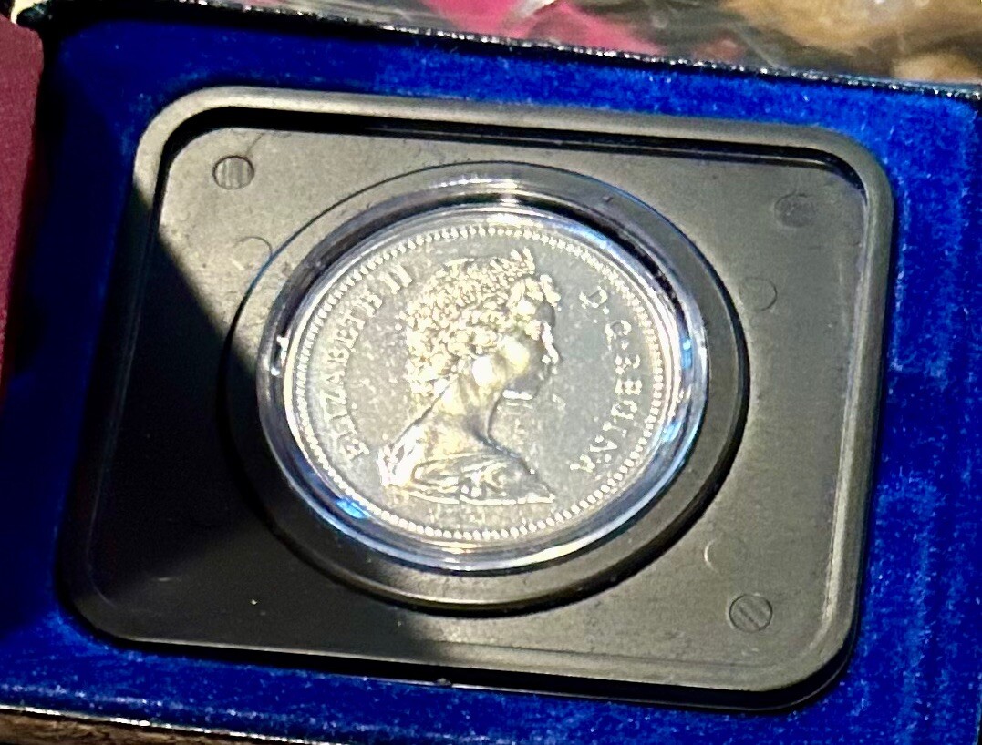 CANADA DOLLAR COIN WINNIPEG COMMERATIVE 100 YEAR 1874-1974 WITH