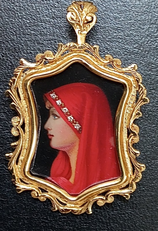 18K GOLD SAINT FABIOLA PORTRAIT    PENDANT / BROOCH BEAUTIFUL ART PIECE.