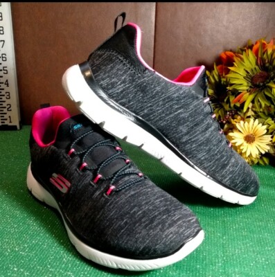 SKECHERS WITH MEMORY FOAM Submits Quick Getaway Slip-on