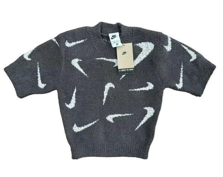 Size XS Nike Sportswear Phoenix Cozy Boucle Gray Knit Crop Size XS Nike Sportswear Phoenix Cozy Boucle Gray Knit Crop