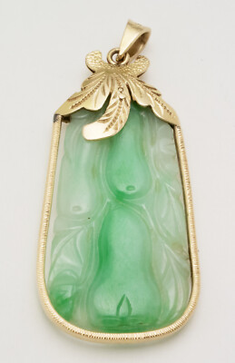 SMALL JADE 14K GOLD PENDANT SIGNED CARVED 2-SIDED NECKLACE GREEN