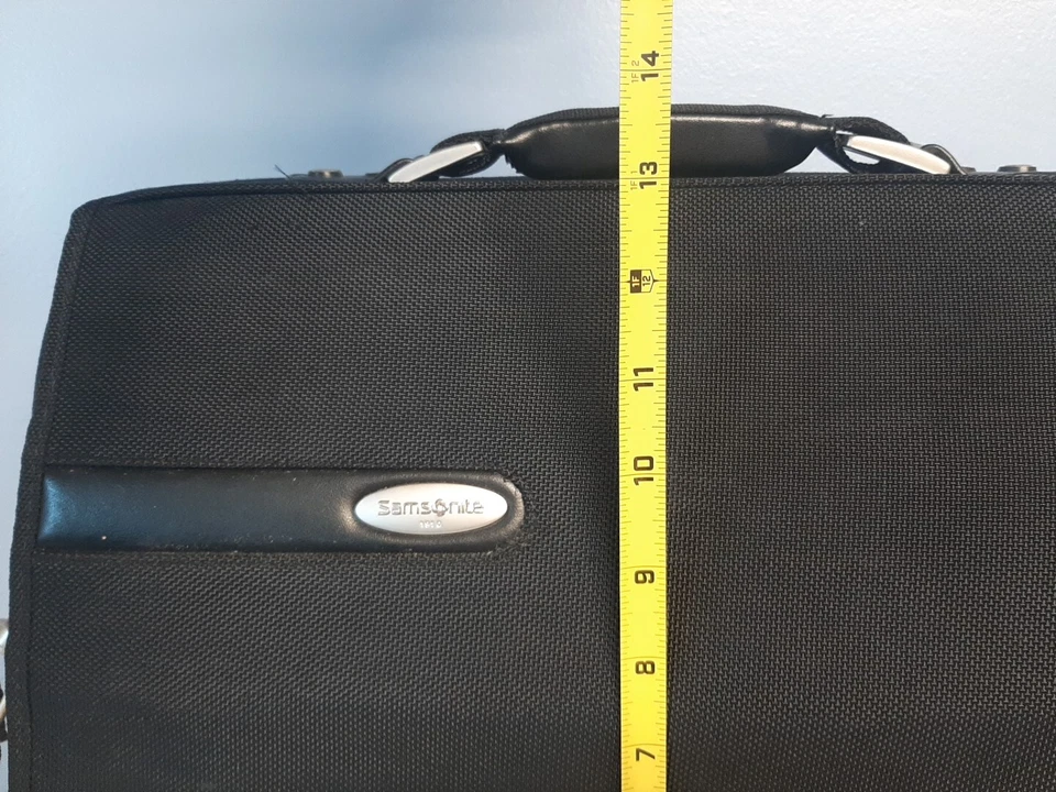 Bolso para portátil Samsonite negro mensajero de lona Foto 3 de 4