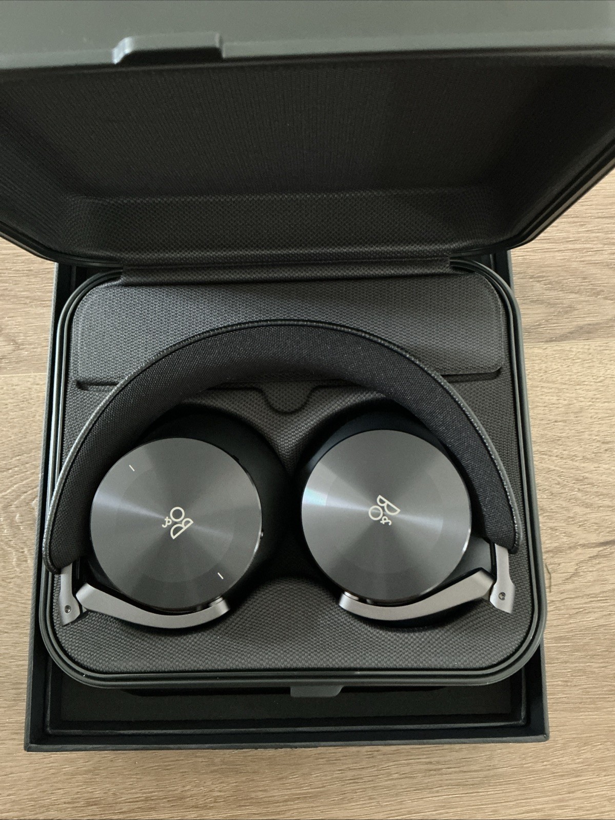Bang & Olufsen Black Over-Ear Headband Headphones in Case, O