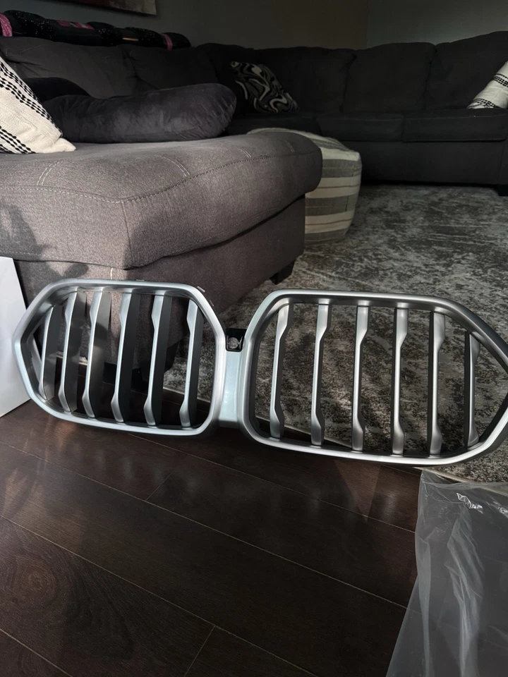 Front Grille BMW X6 G06 2020-2024 - Image 3 of 4