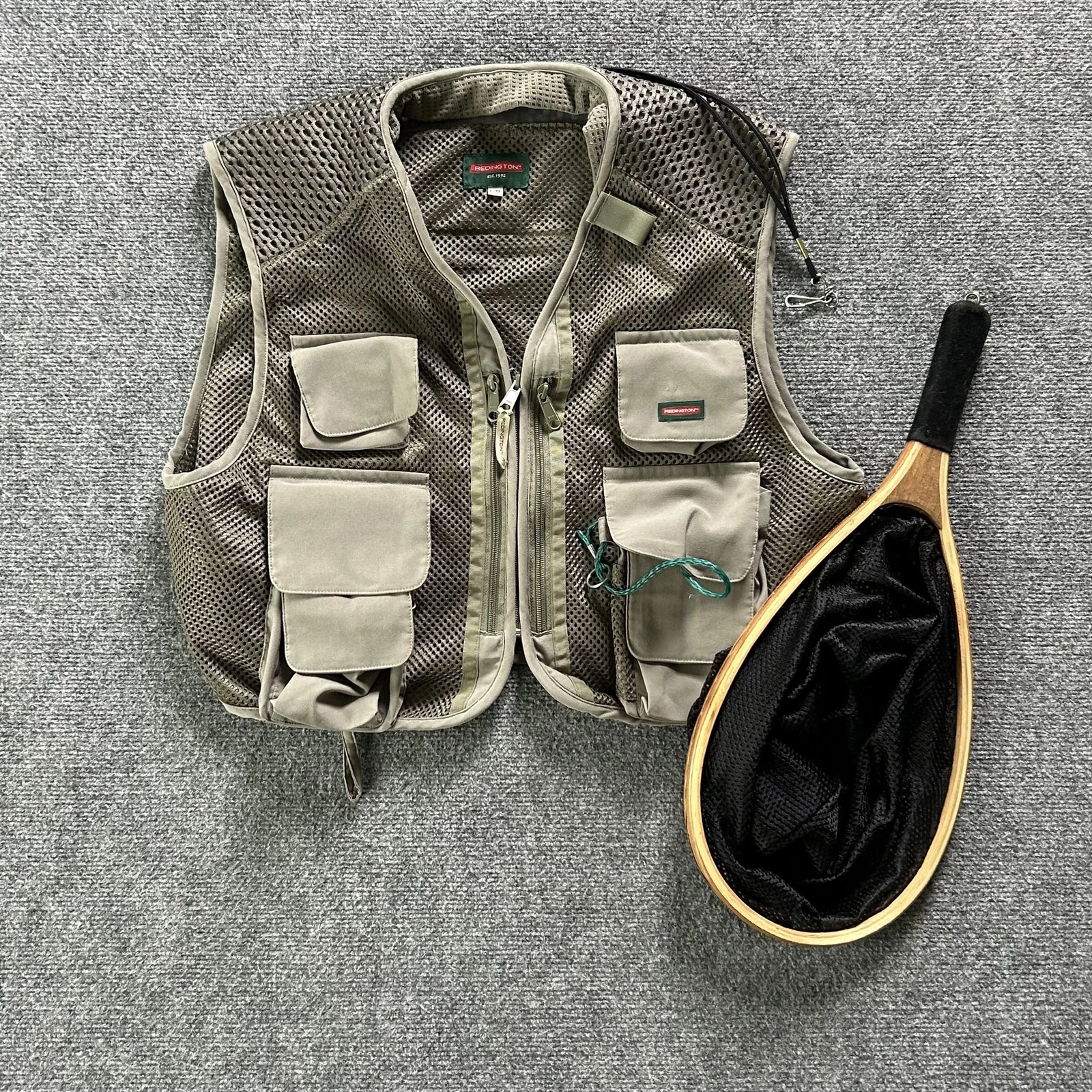 Redington Vest Mens XL Green Mesh Fly Fishing Multi Pocket Wading Landing Net
Opens in a new window 