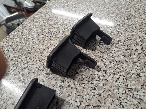 Coprisedili/Tappi posteriori originali ISOFIX MINI COOPER S ONE D R55 R56 R57 2006-2013 - Foto 9 di 13