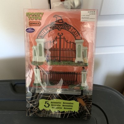 2021 Lemax Spooky Town Lot of two Witches Gate Set ~Halloween