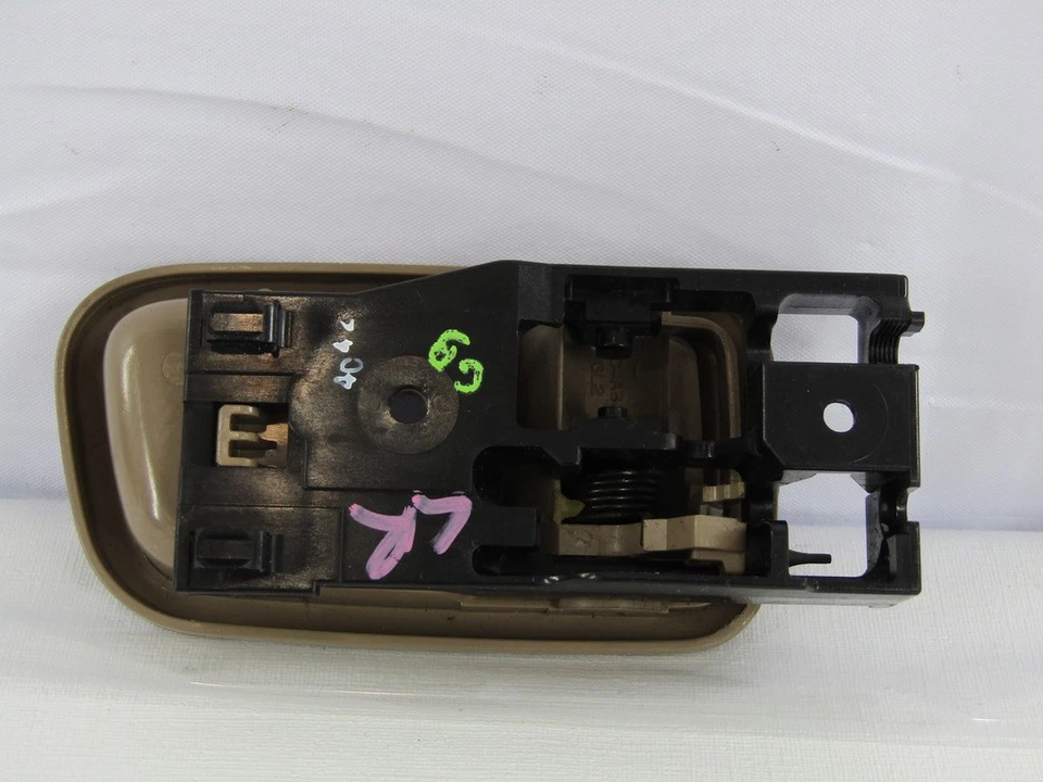 Manija de puerta interior trasera izquierda cabina extendida Toyota Tundra 2000-2006 Foto 2 de 4