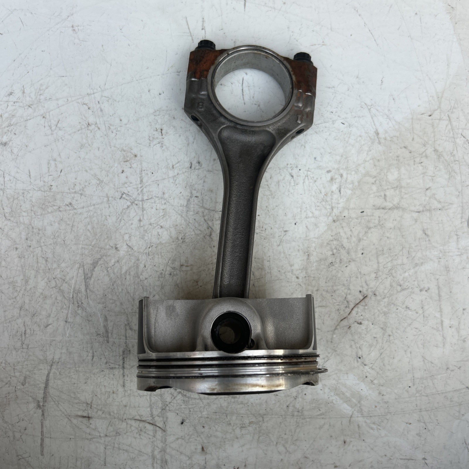 LAMBORGHINI AVENTADOR PISTON HEAD COMPLETE WITH CONNECTING ROD 07M107075J 