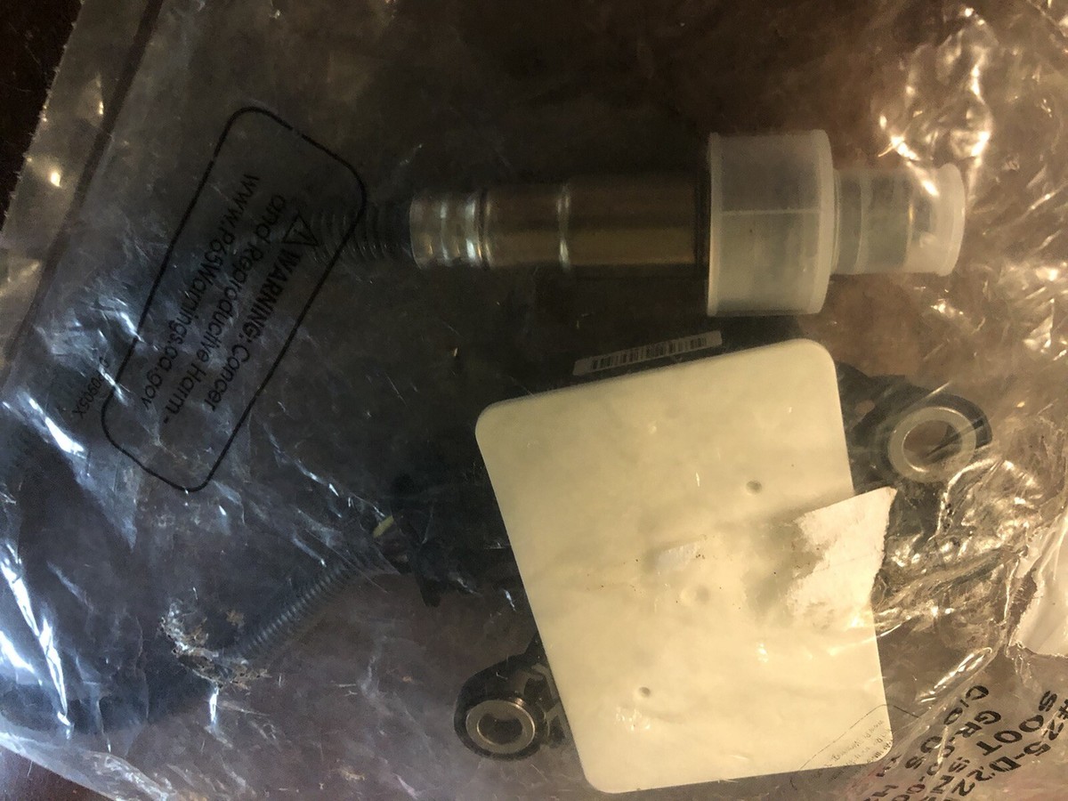 25-D22R6-001 Genuine Detroit Diesel Soot Sensor Kit 1277023367 25-D22R6-001 Genuine Detroit Diesel Soot Sensor Kit 1277023367