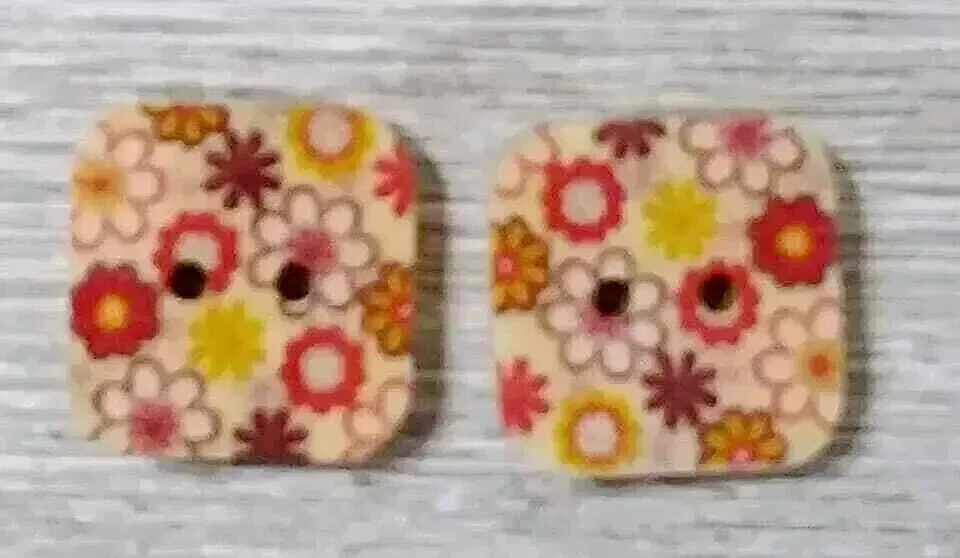 flower wood square sewing buttons 2 holes 1/2 inch purple red 2pc - Image 2 of 2