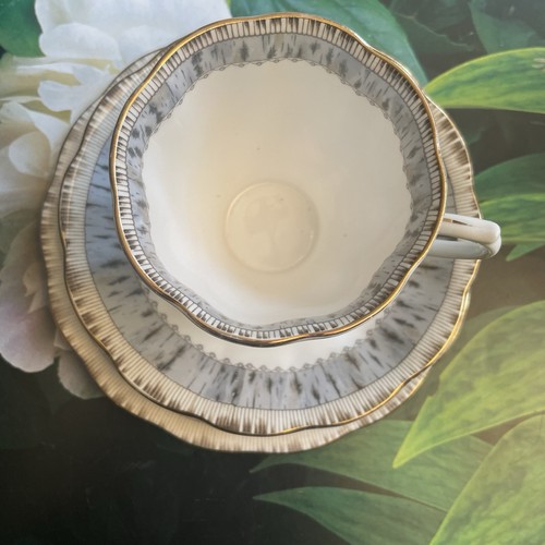 Vintage Royal Albert Silver Birch Gold Trim Tea Cup & Saucer & Bread Plate Trio - Picture 2 of 10