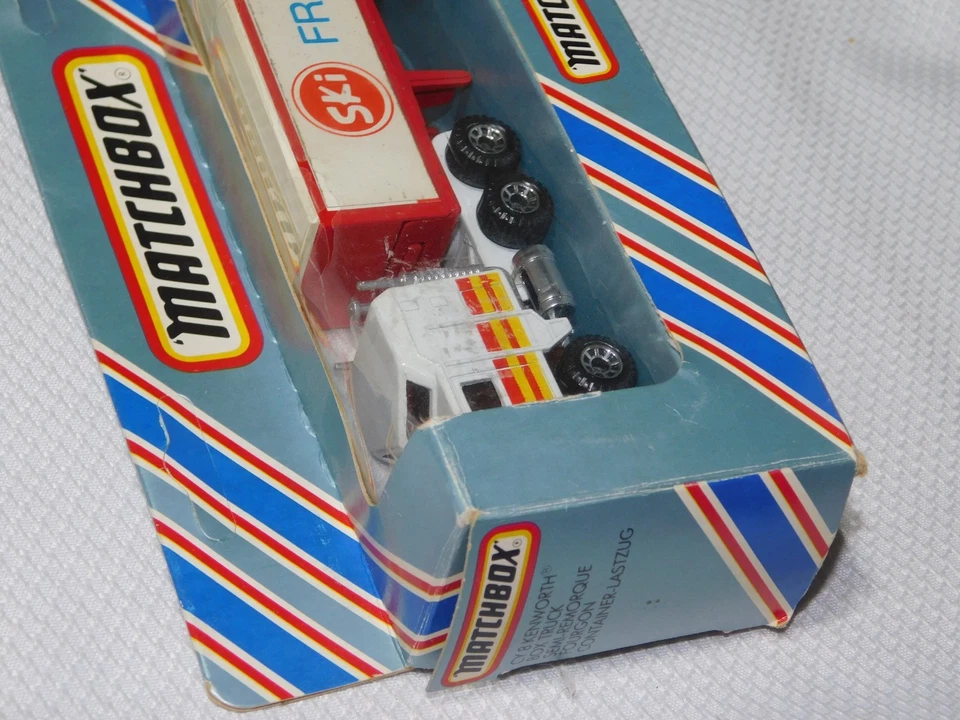 Matchbox 1/64 1982 SKI FRUIT YOGURT Tractor Trailer Box RARE PROMOTIONAL PROMO - image 3 of 4