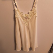Vintage Dentelle Blush Lace Lingerie With Adjustable Straps