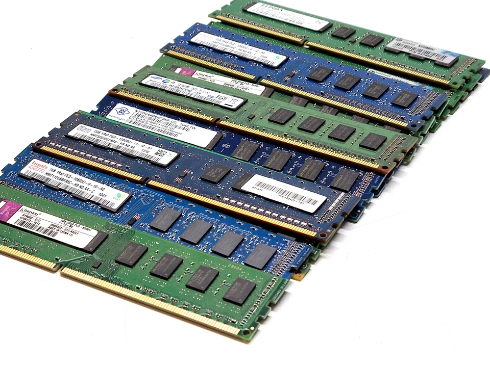 Lot 15 Samsung Memory Hynix Elpida Ram Module 1GB 2GB Lot PC3 10600 12800 - Image 2 of 4