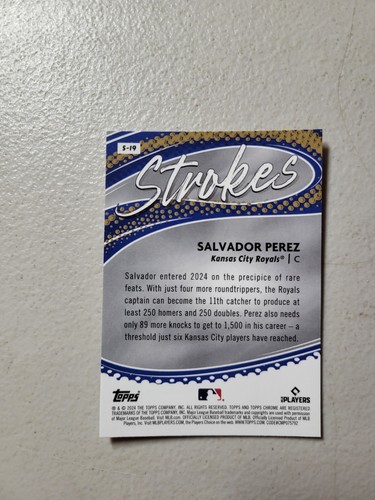 2024 Topps Chrome Strokes #S19 Salvador Perez NM Free Shipping - Picture 2 of 2