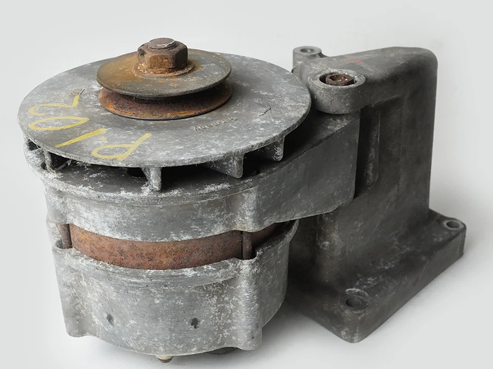 1972 - 1980 Mercedes Benz 450 Slc R 107 Bracket Alternator Generator Unit Oem - Image 3 of 4