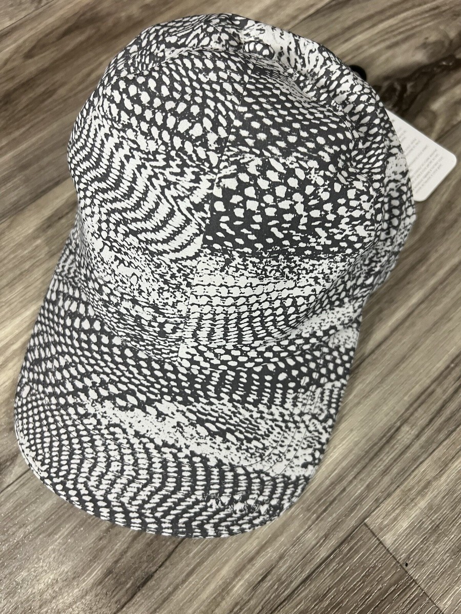 Lululemon Baller Hat *Run One Size Swerve Vapor Snake Print  display picture 1