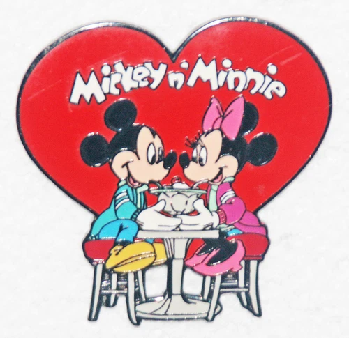PIN MICKEY MOUSE MINNIE HEART LOVE ICE CREAM PARLOR SUNDAE DISNEYLAND EXCLUSIVE