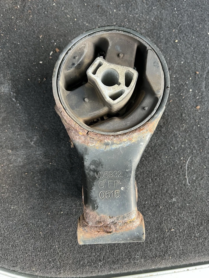 Soporte de transmisión trasera para Buick Allure LaCrosse Regal Cadillac Chevrolet Saab Foto 3 de 4