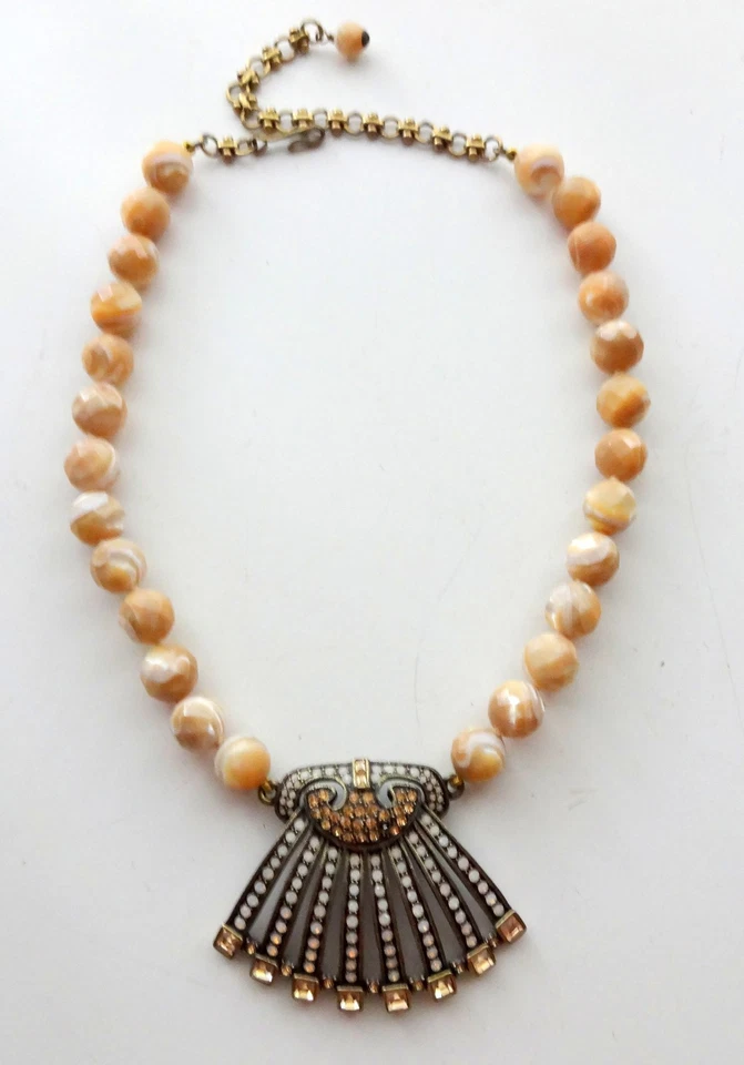 Collar colgante concha de cuentas de ágata facetadas de cristal amarillo Heidi Daus firmado de colección Foto 2 de 4