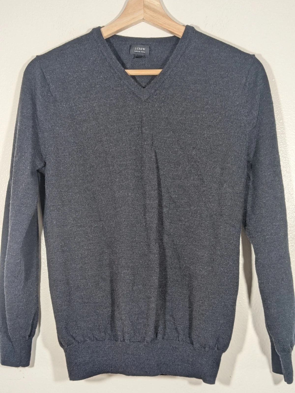 J. Crew Sweater Mens Size S Gray 100% Merino Wool V Neck Knit Stretch Pullover