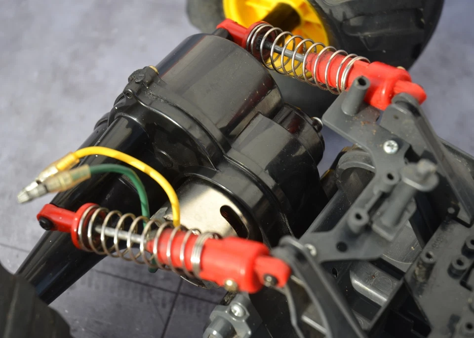 TAMIYA MAD BULL  DT-01  CHASSIS - Bild 4 von 4