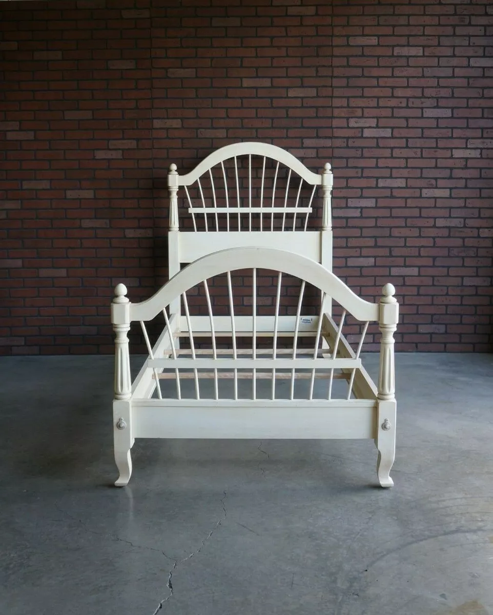 Ethan allen 2024 twin bed frame