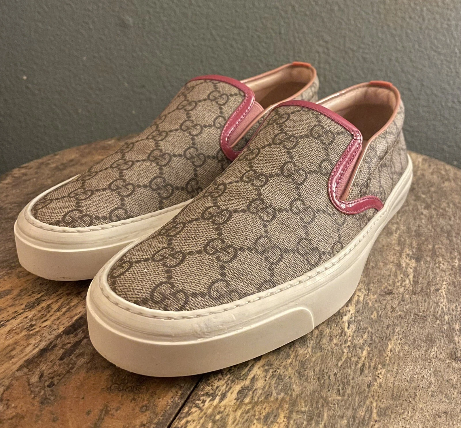 Chaussures femme Gucci à enfiler GG Supreme taille US 8,5