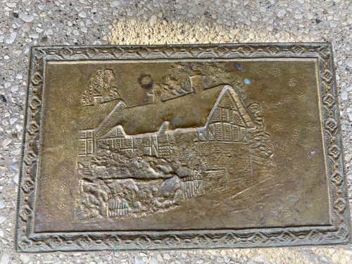 Vintage Embossed Brass Coal Box ~ Storage Chest Trunk Wood Repousse metal relief - Picture 3 of 9