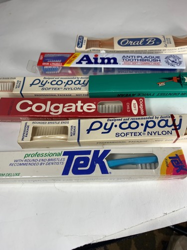 6 Vintage Toothbrushes Aim Tek Oral-B Pycopay Halloween - Picture 6 of 7