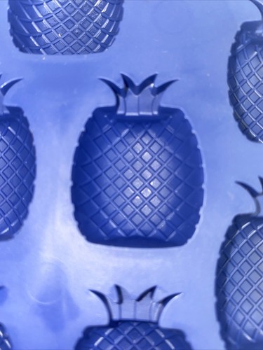 Blue Pineapple Shape Ice Cube Mold - Picture 3 of 4